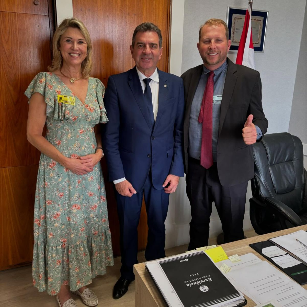 Deputado Federal Jorge Goetten, Vereadora Jacqueline Tabalipa de Almeida Balena.